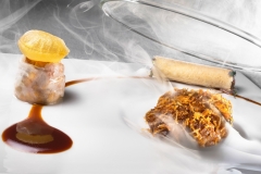 Ris de veau glace, pomme de terre Agria, cigarette russe au raifort, fumee de hetre
