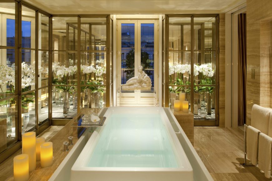 Four Seasons Hotel & Resorts George V - ©guillaume de laubier